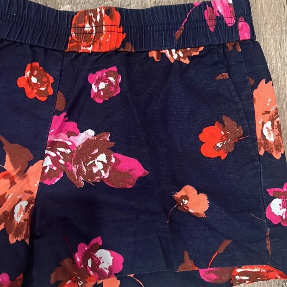 J. Crew Woman’s Navy Shorts With Flowers Size 6